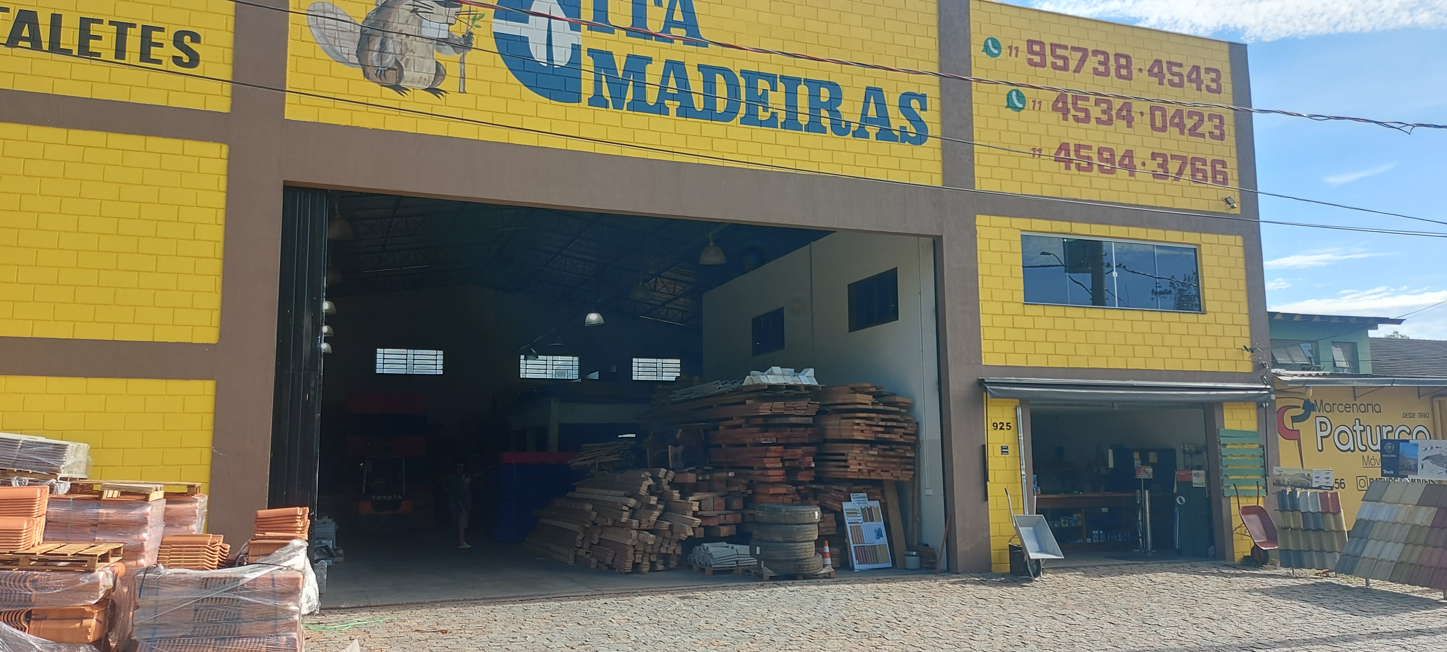 Logo da empresa ZUPARDO & ZUPARDO COMERCIO DE MADEIRAS LTDA