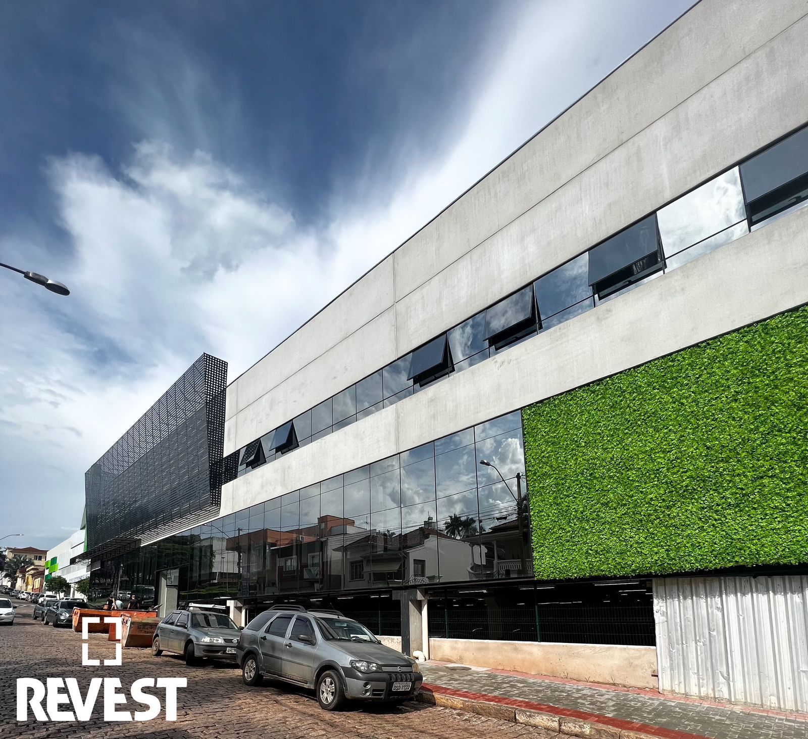 Item FACHADA PELE DE VIDRO STRUCTURAL GLAZZING