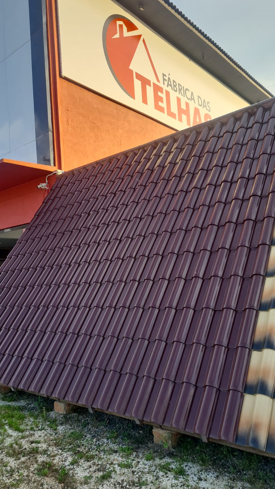 Item TELHAS CERÂMICAS