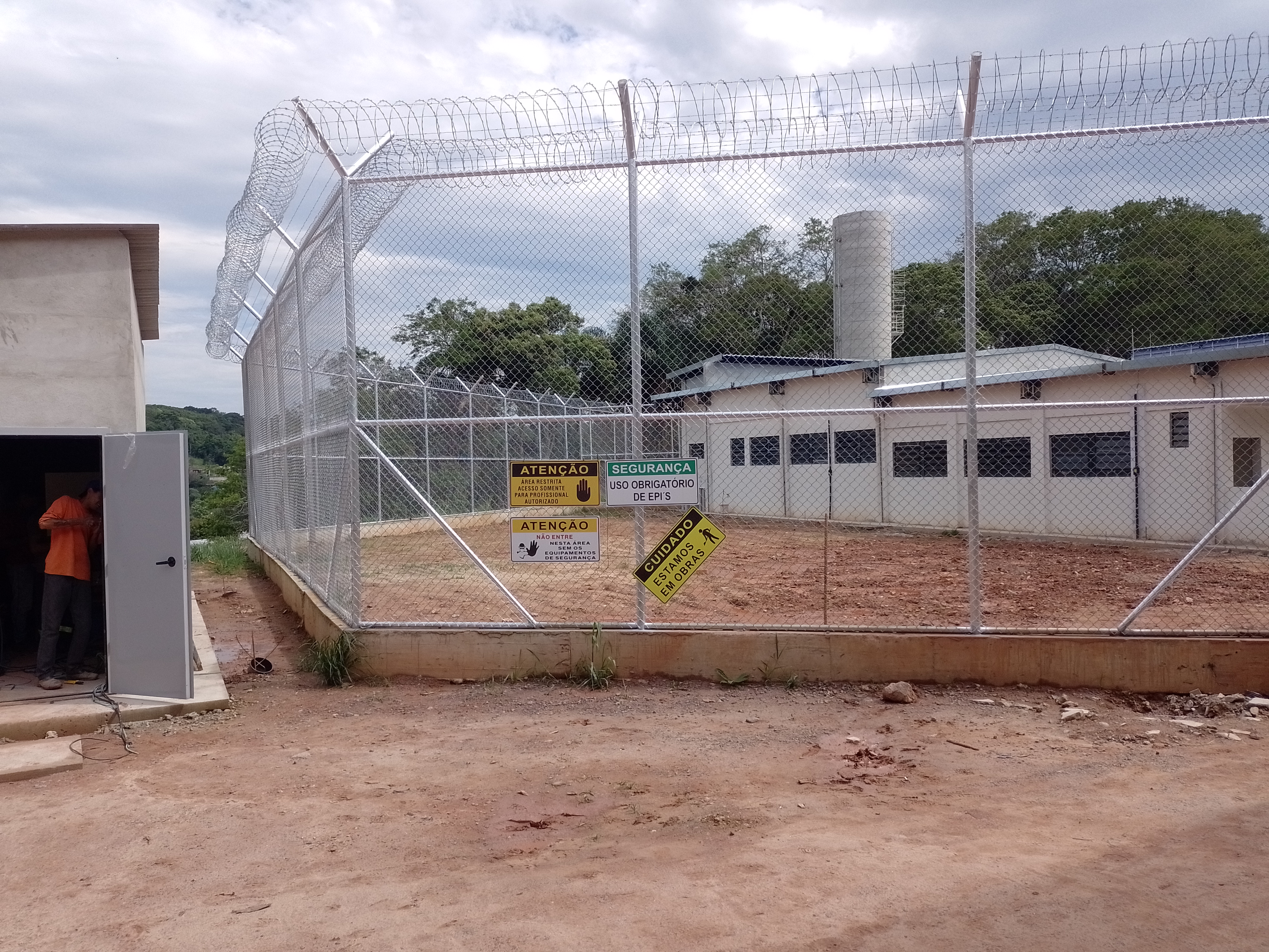 Item alambrado do CDP de itapecerica da serra