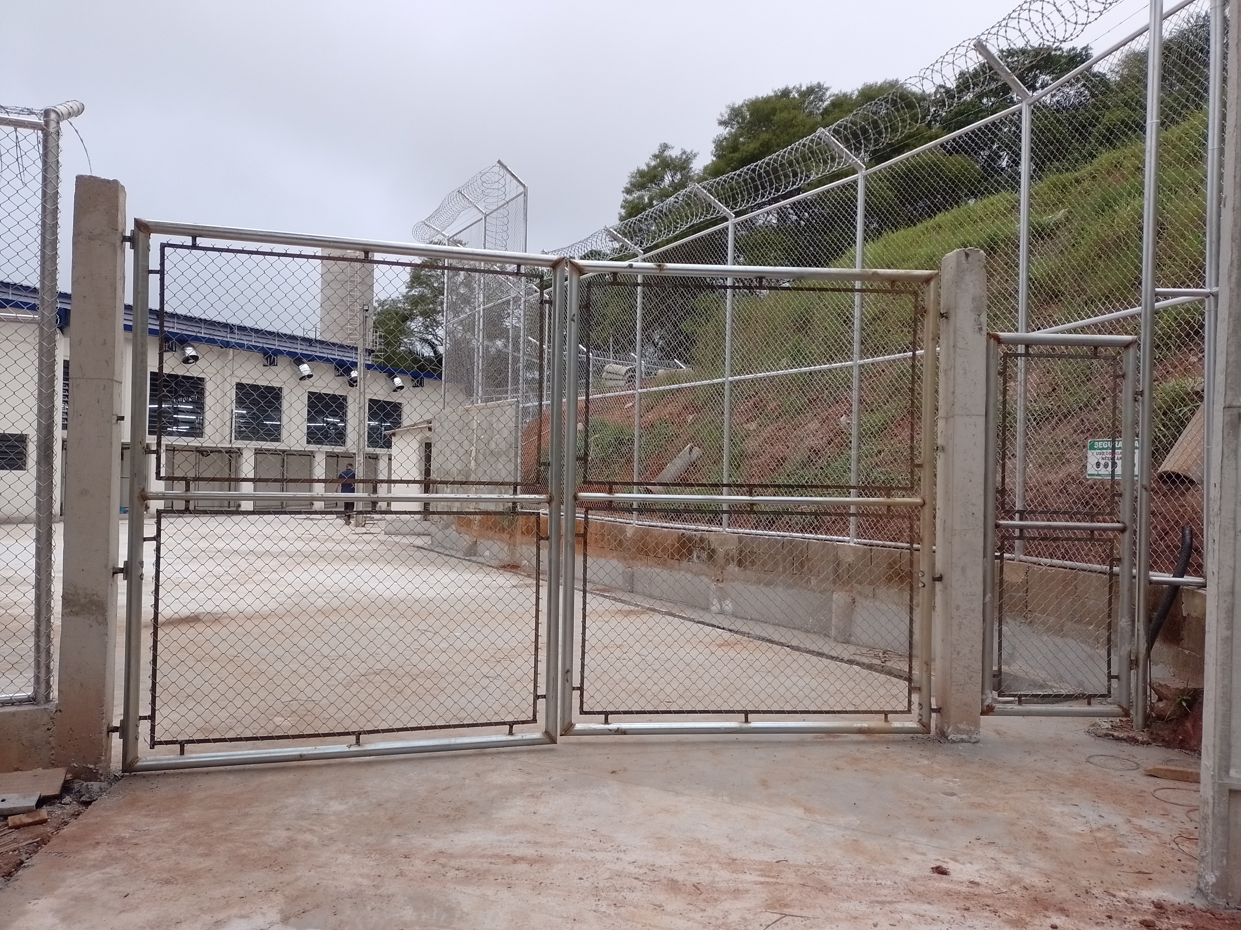 Item alambrado do CDP de itapecerica da serra