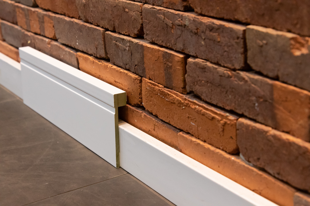 Item Rodapés de Sobrepor