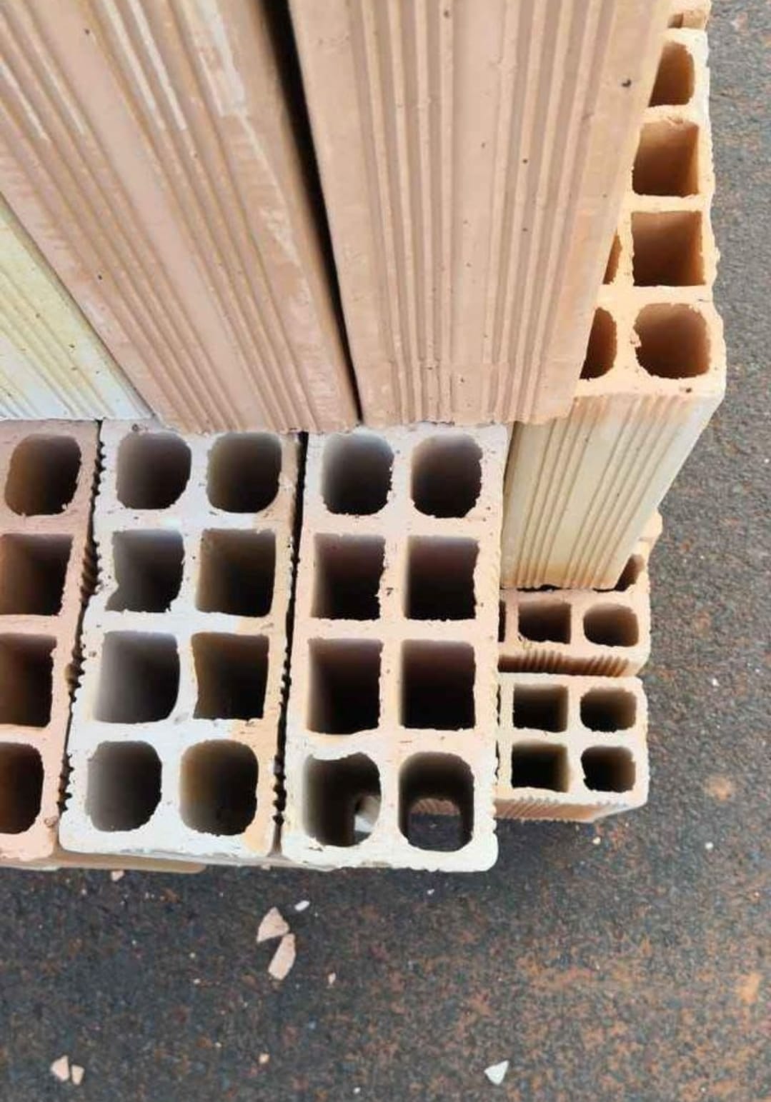 Item Tijolo areia e brita