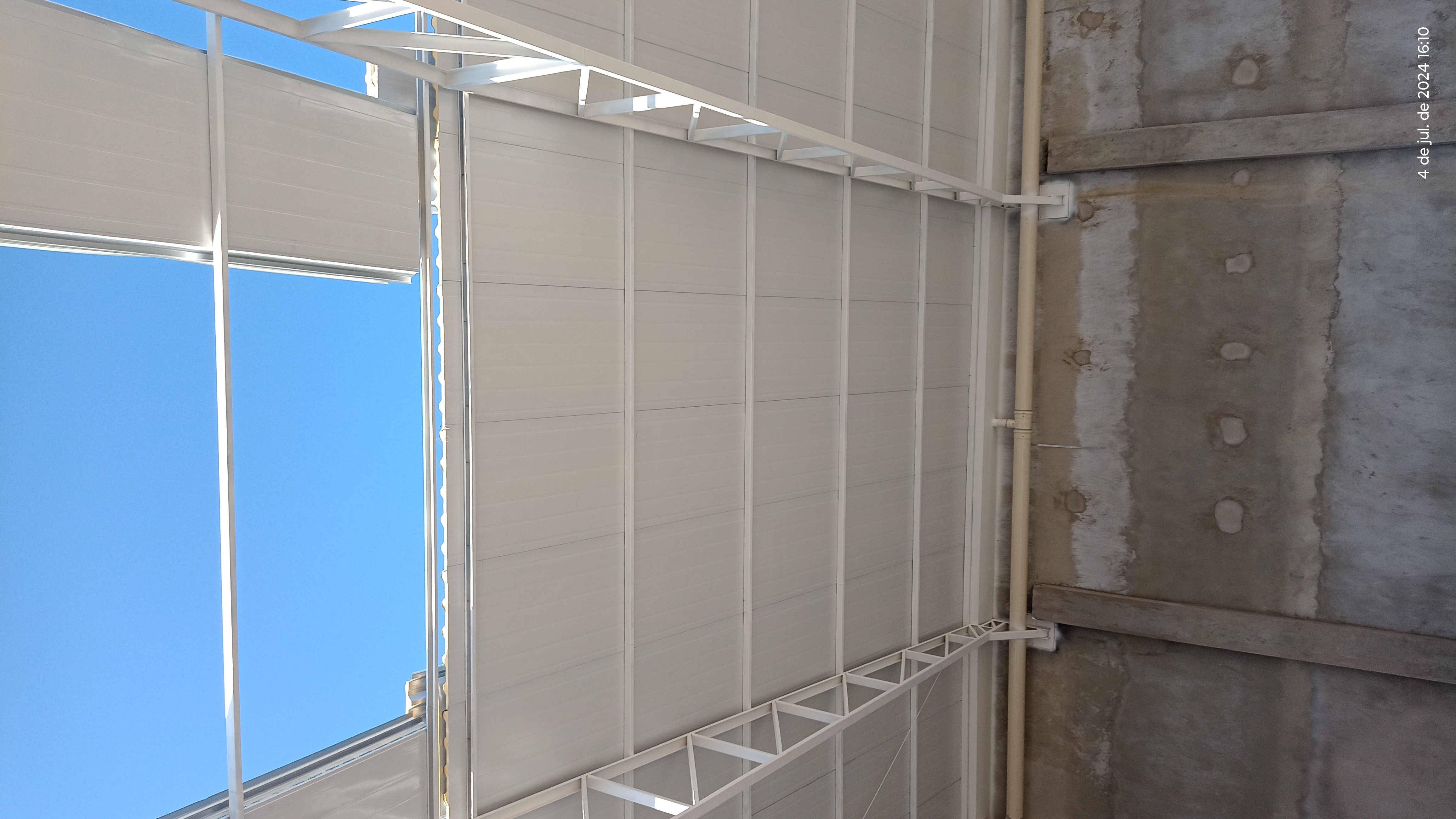 Item Telha trapézio 40/980 +Bandeja branca + Pir 30mm.