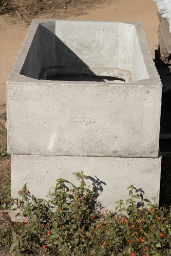 Item túmulo de concreto