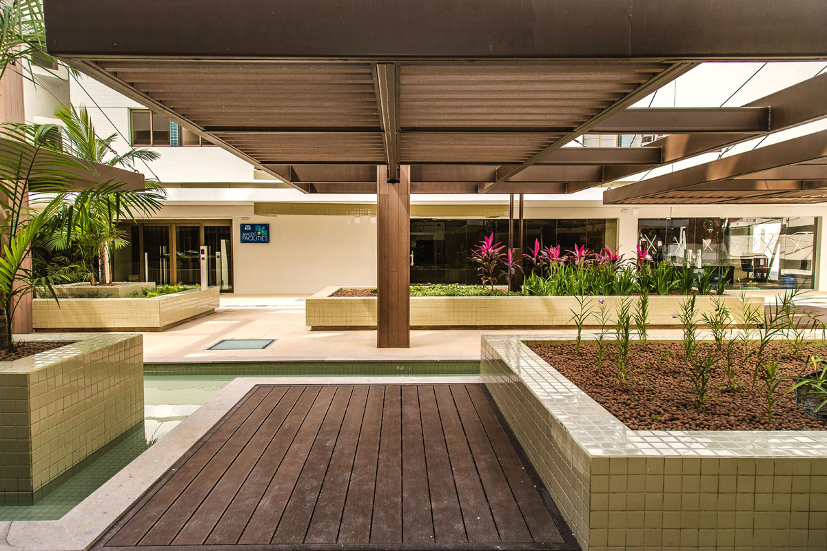 Item Madeira plástica Madeplast