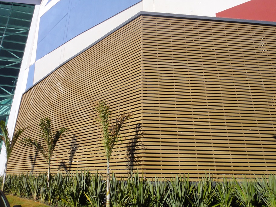 Item Madeira plástica Madeplast