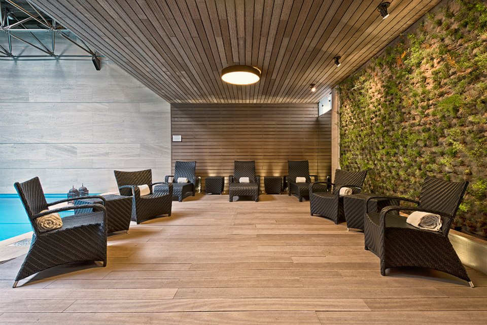 Item Madeira plástica Madeplast