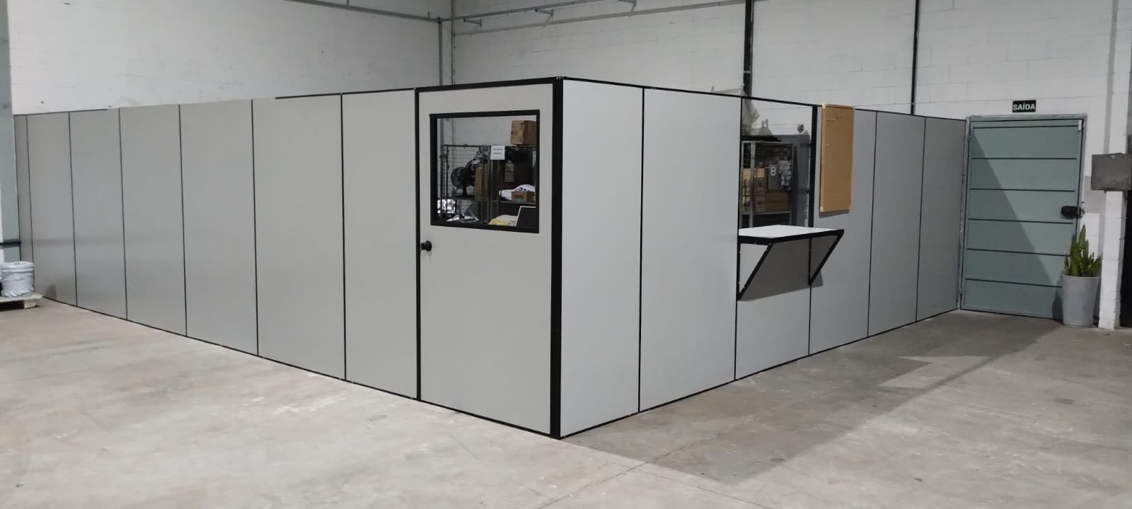 Item Divisórias em Eucatex