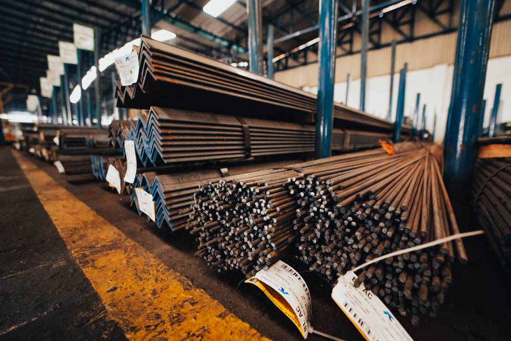 Item BARRAS E CANTONEIRAS