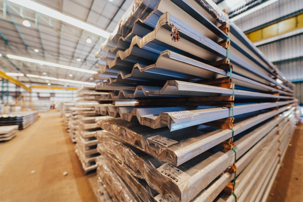 Item TELHAS DE ZINCALUMINIO