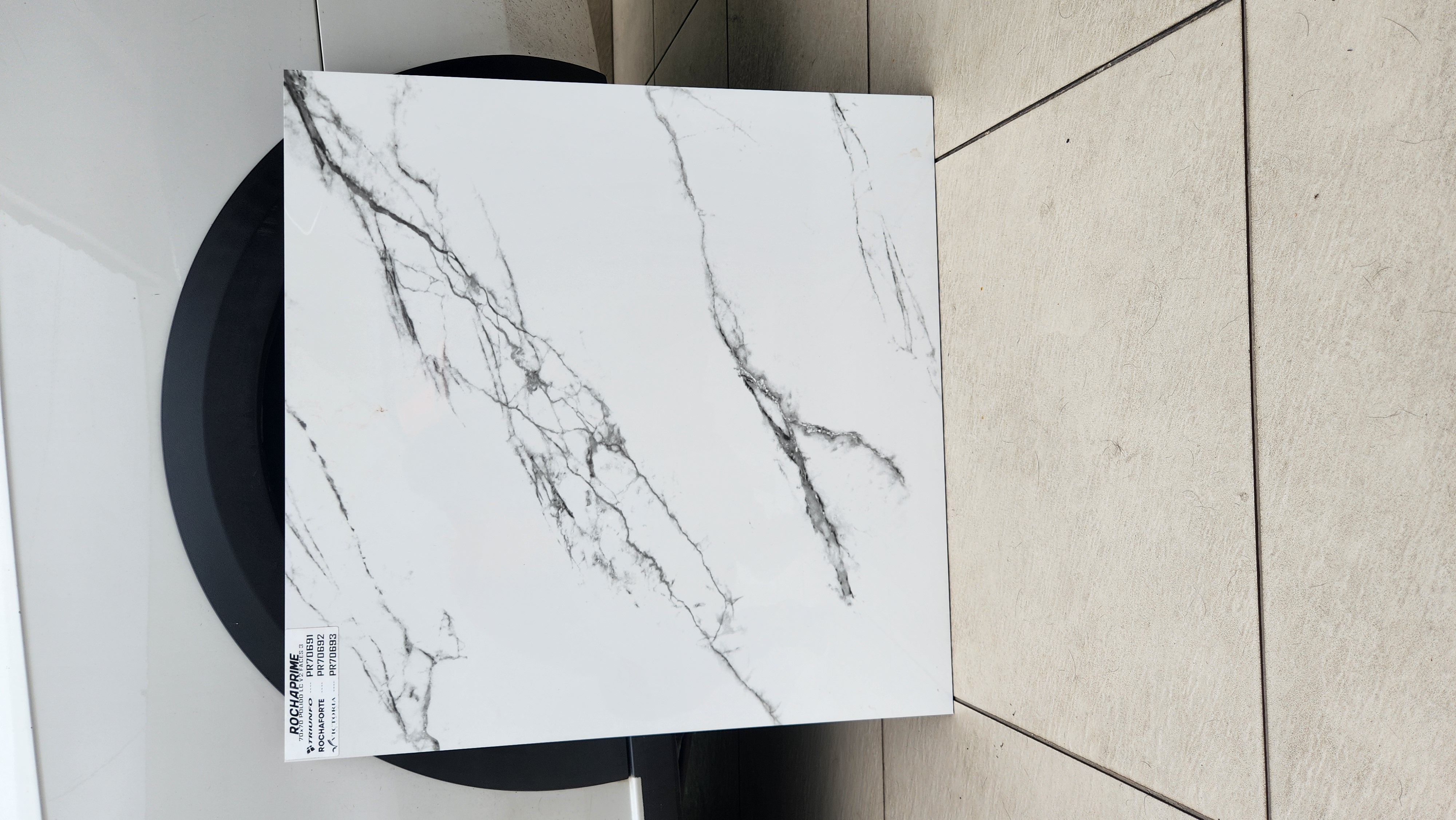 Item Pisos e Revestimentos