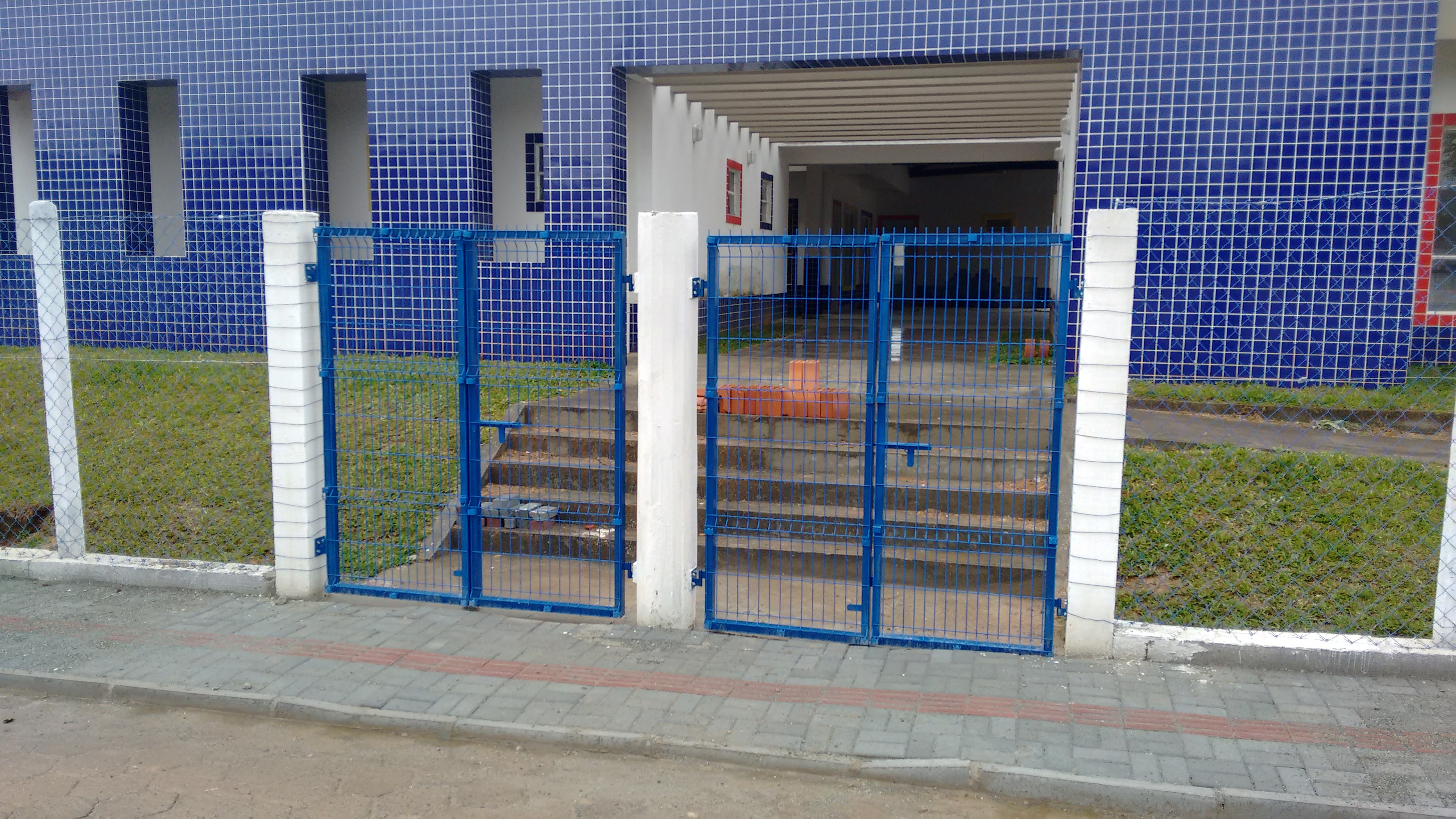 Item Portões manuais - Telas Joinville