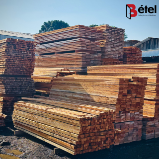 Item Excelência em Madeira: Estrutura, Estoque e Entrega de Alta Performance