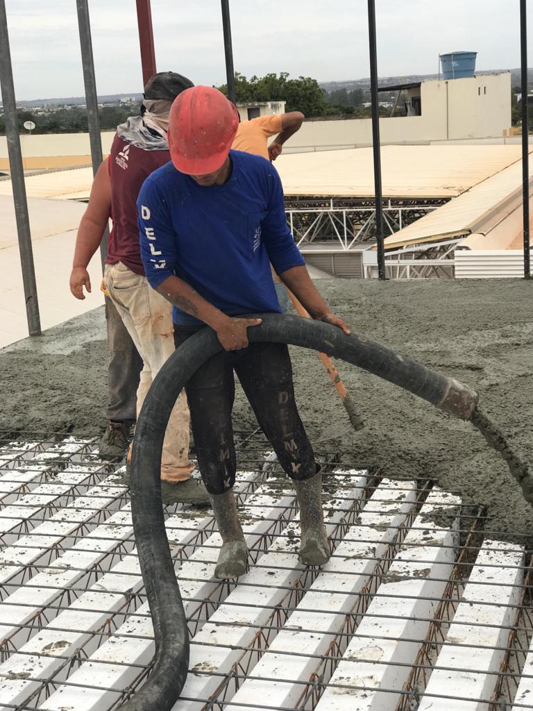 Item Contrate a melhor empresa de lajes e concreto de Brasília, eleita pelos clientes no Google mapas.