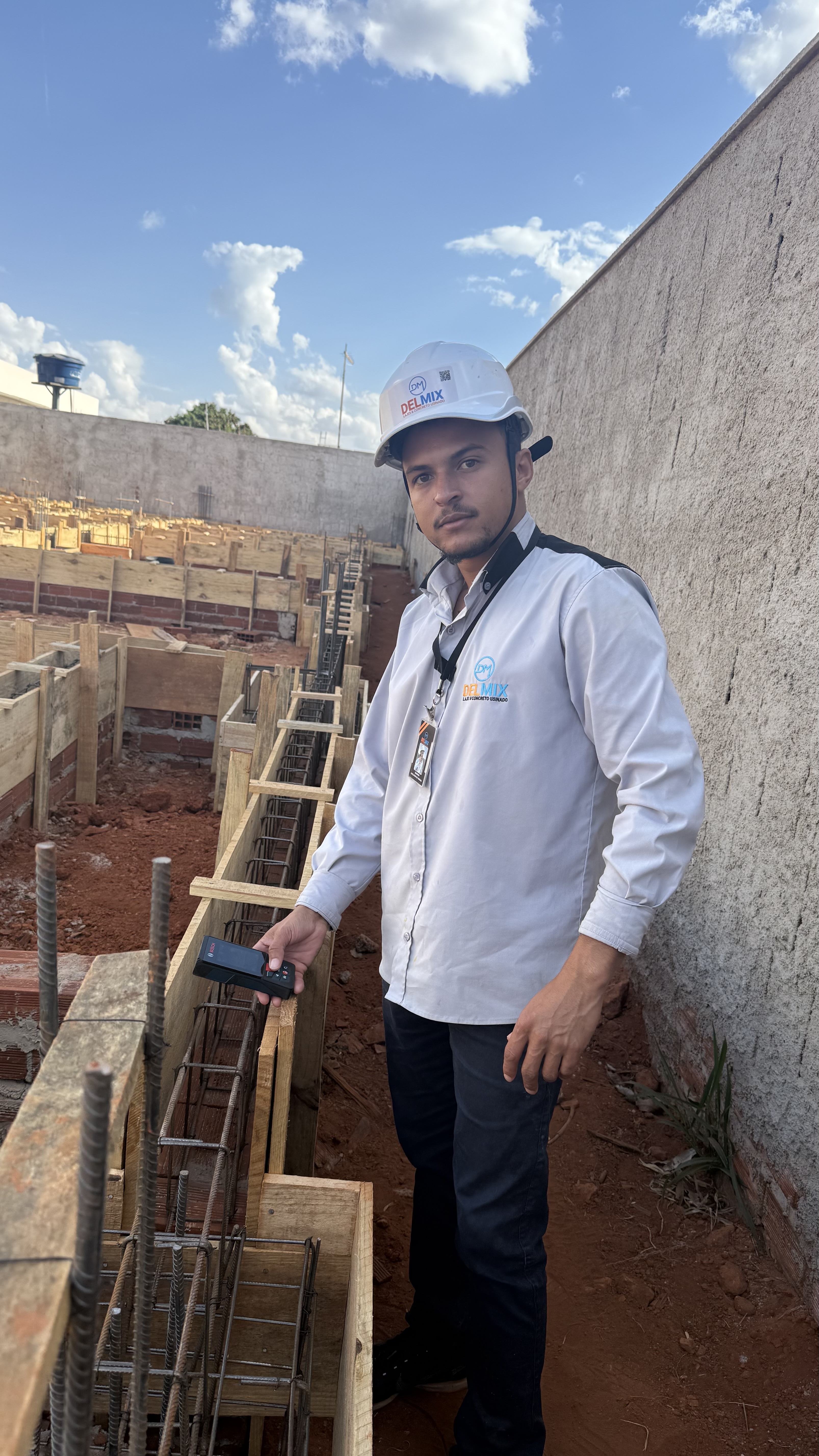 Item Contrate a melhor empresa de lajes e concreto de Brasília, eleita pelos clientes no Google mapas.