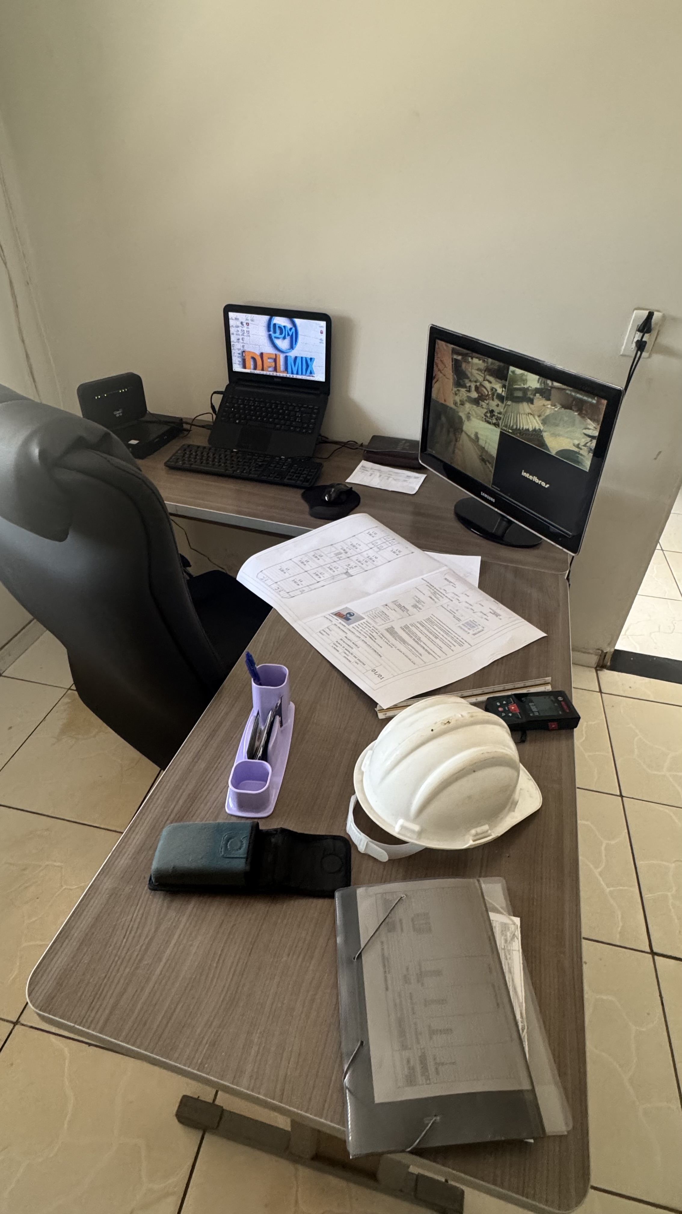 Item Contrate a melhor empresa de lajes e concreto de Brasília, eleita pelos clientes no Google mapas.