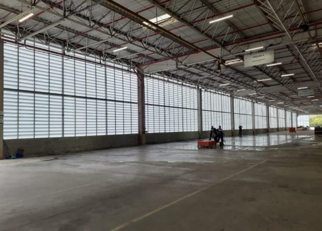 Item VENEZIANAS INDUSTRIAIS