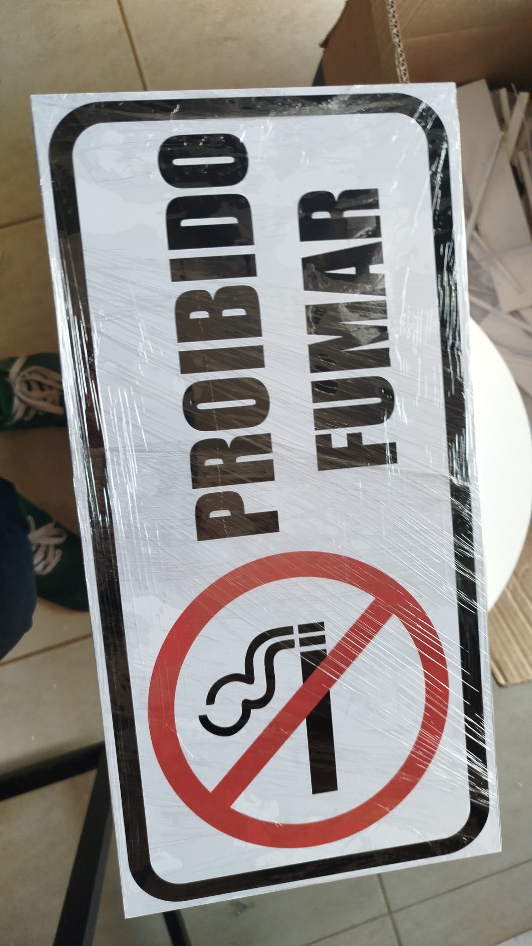 Item Todo tipo de material para sinalização de segurança