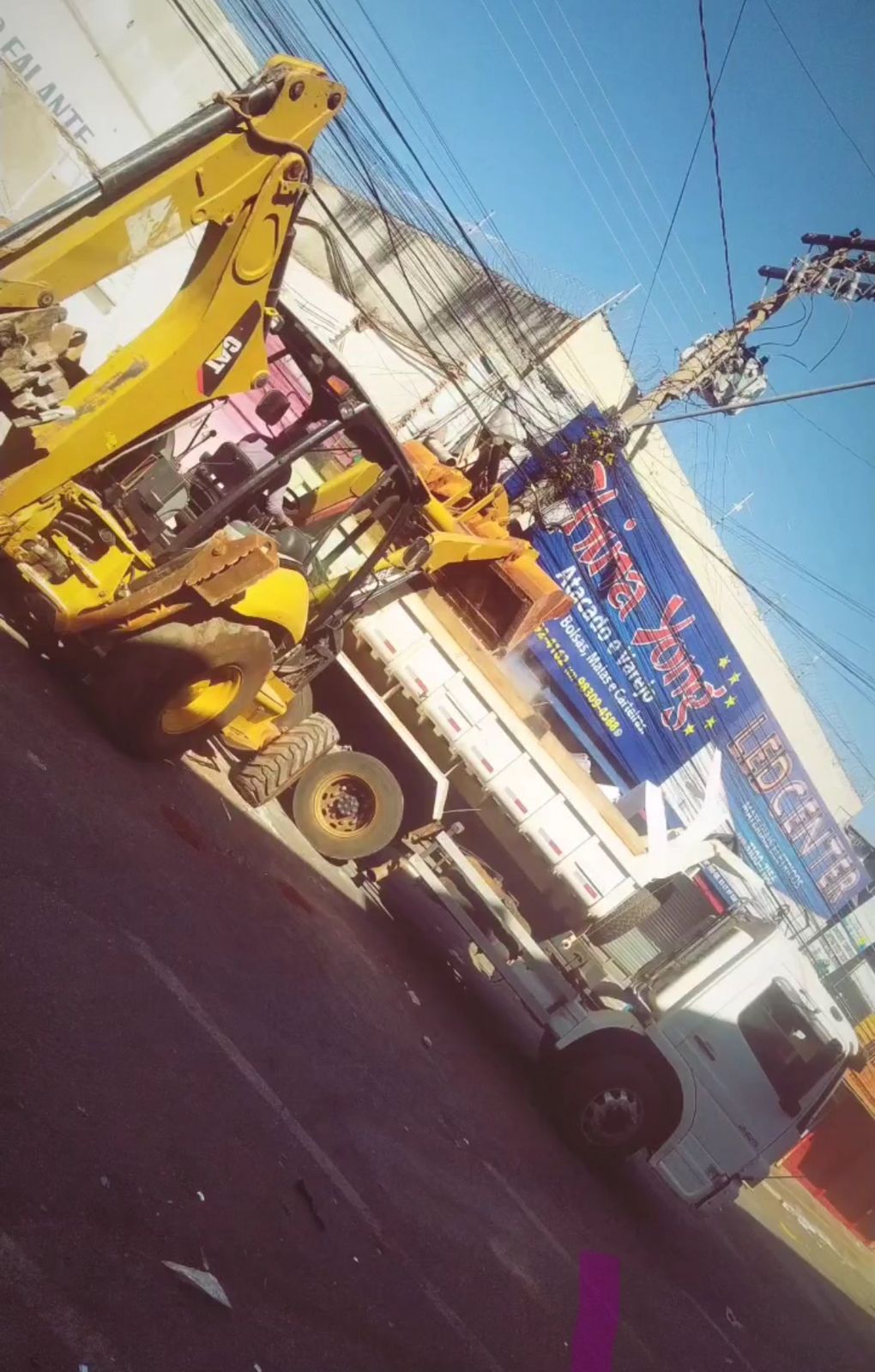 Item Caminhão caçamba: Terraplanagem, Aterros, Demolições e Aluguel