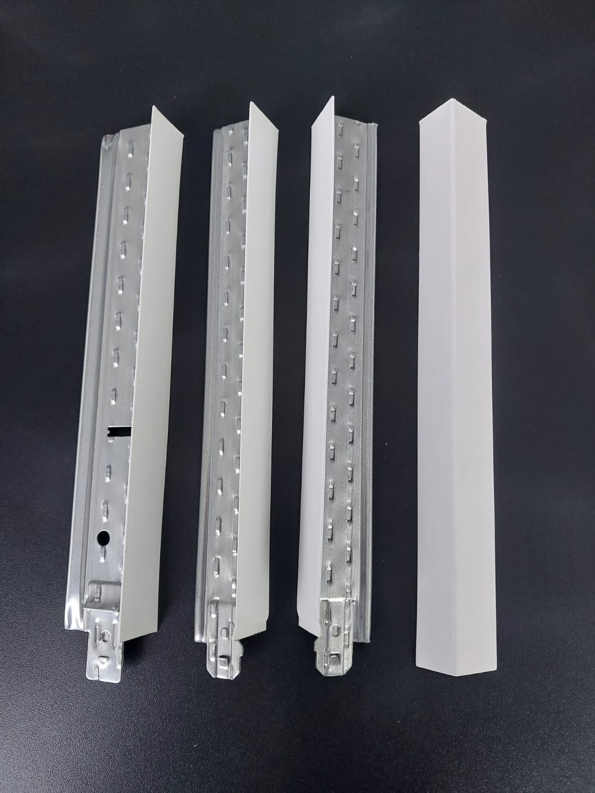 Item PERFIS PARA FORRO MODULAR