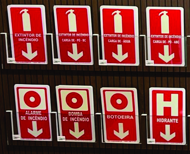 Item PLACAS DE SINALIZAÇÃO
